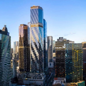 A Lux 2BR Apt Next to Southern Cross City Views